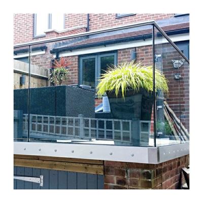 中国 Safe Mall Standoff Glass Balustrade SS 304 316 Patch Fitting Glass Balcony Railing 販売のため