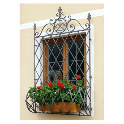 China Eco Friendly Wrought Iron Window Galvanized Decorative Iron Window Grills zu verkaufen