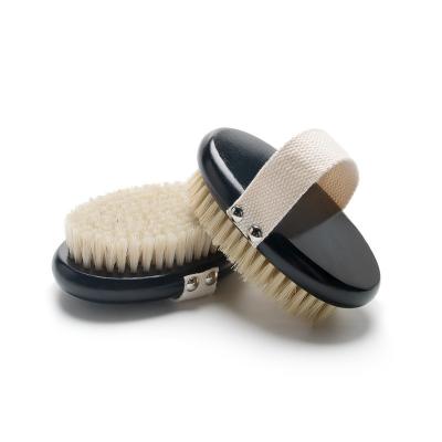 Chine Brosse à douche écologique de bain en bois de hêtre Ovale Brosse sèche pour épluchage à vendre