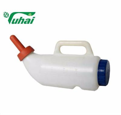 China Farms 2.5 liter animal feeding bottle with handle and teat for calves or horse with animal teats for sale