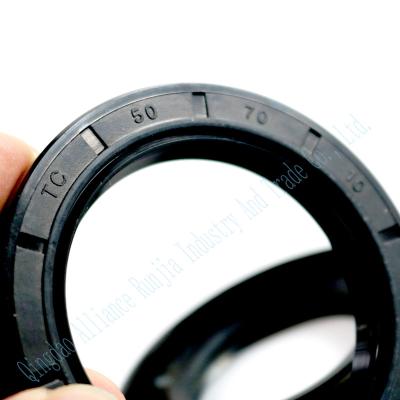 China High Pressure Custom Black/Brown NBR FKM 50*70*10 TC Tb Oil Seal for sale