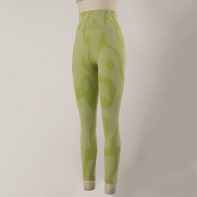 China New Breathable Nylon Spandex Skinny Sweatpants Ruched Army Green Seamless Yoga Pants for sale