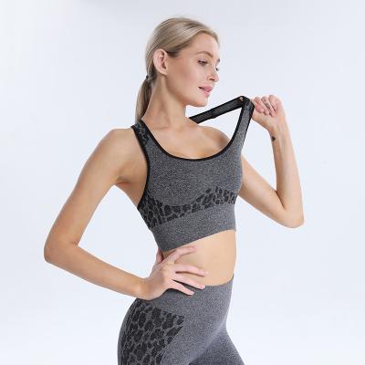 China Leopart-copy Women's Running Yoga Sets Suit High Waist Llift Breathable Wholesale Seamless Hip Gaiters for sale