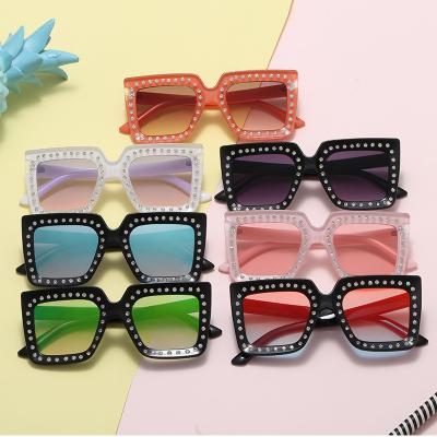 China Fashion Sunglasses 2021 New Luxury Trendy Square Diamond Kids Sunglasses Rectangle Rhinestones Brand Designer Sunglasses For Children for sale