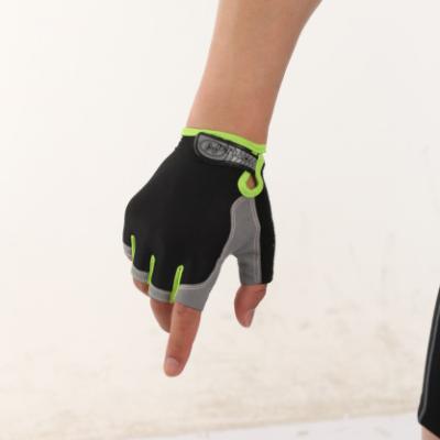 China Breathable Hot Selling Professional Fitness Gym Weightlifting Half Finger Sports Gloves for sale