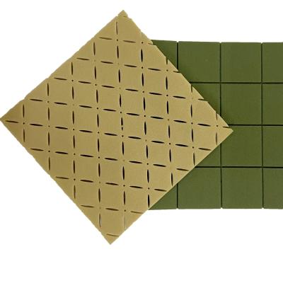 Chine Carreaux de plancher à haute résistance au glissement vert/bleu/personnalisés à vendre