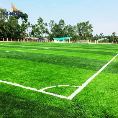 China Groen PE PP kunstmatig synthetisch gras voor voetbalstadions Te koop