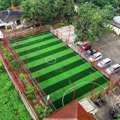 China Grünes PE-PP-Synthetisches künstliches Rasen Hof Fußballplatz zu verkaufen