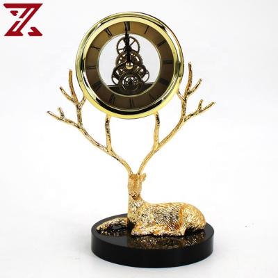 China Aesthetic novelty style metal clock antique Nordic antique craft desk decoration table clock for sale