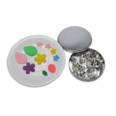 China 304 Stainless Steel Biscuit Mold DIY Sustainable Cake Printing 12 Pieces Biscuit Mold Cut Flower Printing Mold Vegetable Baking Tool for sale