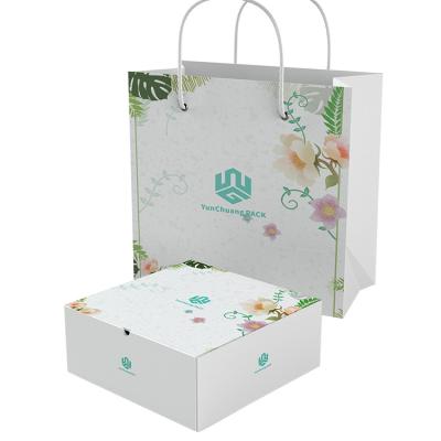 China Low Moq Recyclable White Cardboard Box Print Logo Paper Bag Paper Bag For Clothes for sale