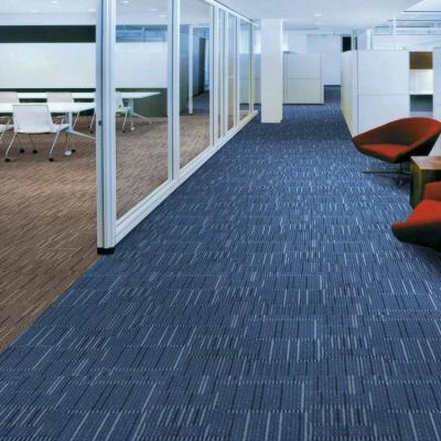 China Washable 50x50cm PP Conference Room Commercial Carpet Tile with Pile Weight 520g/sqm for sale