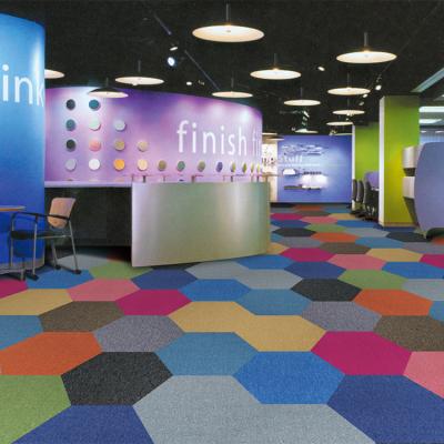 China 550g/sqm Pile Weight Office Hexagon Shape Nylon Decorative Carpet Tiles for Flooring for sale