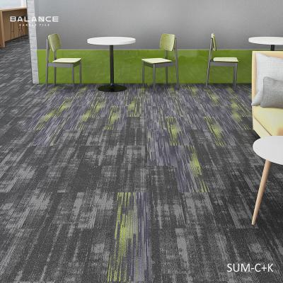 China Modern Pattern Commercial Office Carpet Carpet Tiles Home Durable 3.0-5.0mm Thickness for sale