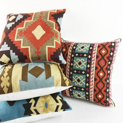 China Eco-friendly Lumbar Support Cushion Embroidery Pillow Case Kilim Pattern Cushion Cover for sale