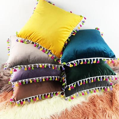 China Single Plain Decorative Tile Blankets With Tassels Soft Velvet 45x45cm for sale