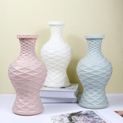 China Sale Factory Price Elegant Floor Decoration Outdoor Bus Durable Material In Clear Plastic Vase Ornament Tall Vases for sale