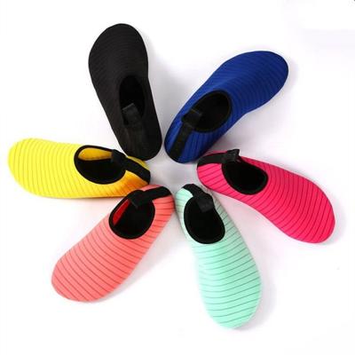 China New Type Outdoor Air Diving Water Beach Non-slip Swimming Shoes for Men and Women Yoga ST-001 for sale