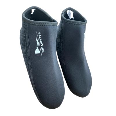 China 2mm 3mm Neoprene Quick-Drying Free Customized Warm Diving Socks, Wholesale Suitable for Beach Swimming and Surfing Underwater ZW-001 for sale