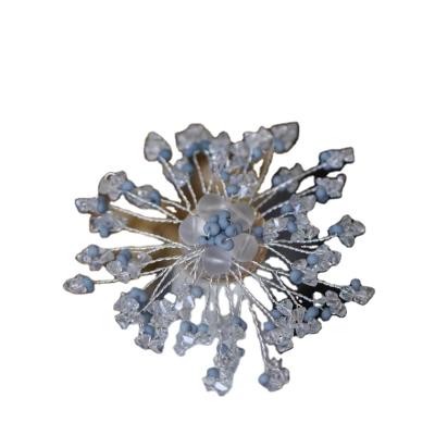 China 2021 new design classic original trend brooch snowflake design crystal brooch decoration accessories for sale