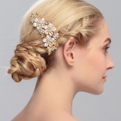 China Fashionable Popular Bridal Headwear Luxury Handmade Rhinestone Flower Sensitive Comb Eco-Friendly for sale