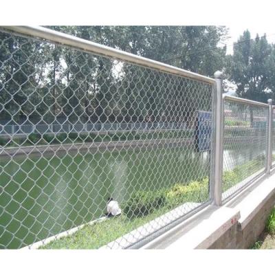 China Corrosion Resistance Hot Dipped Woven Galvanized Wire Mesh Diamond Fence Zinc Coated Cyclone Barrier Pvc Coated Stadium Chain Link Fence for sale