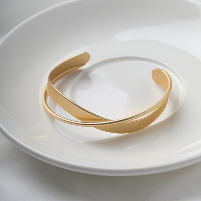 China Korea Matte Gold Open Personality C Cuff Bangle Simple CLASSIC Bangle for Women for sale