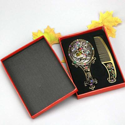 China Pretty Print Home Vintage Gemstone Metal Hollow Mirror and Hair Comb Set Gift for sale