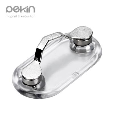 China Strong Magnetic Power Pekin 2021 Customized Design Magnetic Glasses Hold Magnetic Clip Eyeglass Holder Stay In Place for sale