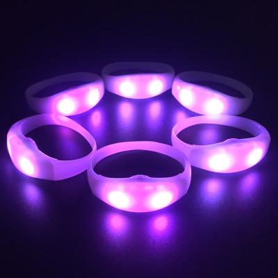 China For Brands Event Decoration Supplies Scam Light Control Remoto LED Pulseras DMX Programmable Wristband for sale