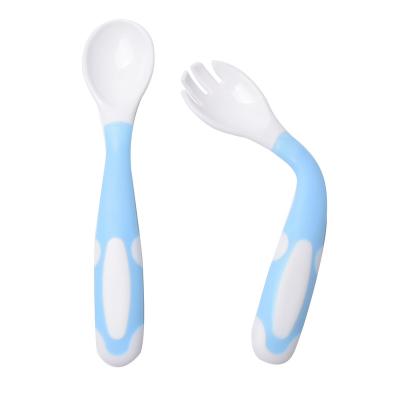 China Perfect BPA Free Self Feeding Learning Food Grade Bendable Heat Resistant Material BPA Free Baby Utensils Spoon Fork Set For Infant for sale