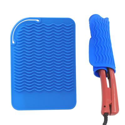 China Durable Portable Silicone Hair Straightener Holder Heat Resistant Travel Mat For Curling Irons, Flat Irons And Hair Styling Tools for sale