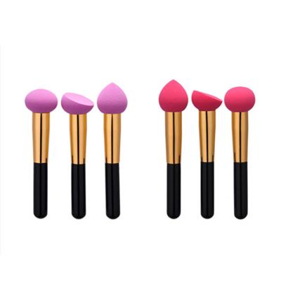 China Angular Blush 3pcs/set Makeup Soft Puff Blender With Handle Beauty Sponge Kabuki Brush Sponge Brush for sale