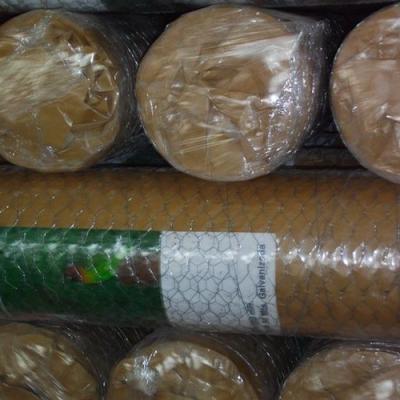 China PVC Coated Or Galvanized Hexagonal Chicken Wire Mesh For Poultry for sale