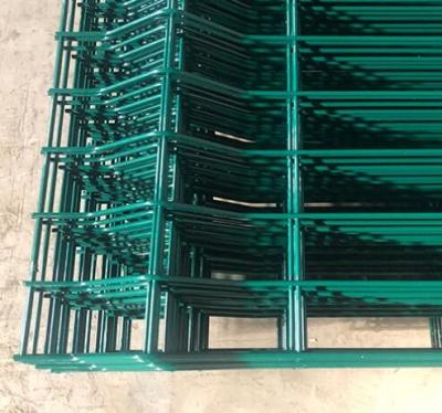 China 3D Curved Safety Guardrail Panel Welding Wire Mesh Metal Fence Panel for sale