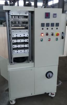 China Plastic kaartlamineerder / smartcard-persmachine / kaartlamineringsmachine YLL-16A4 Te koop