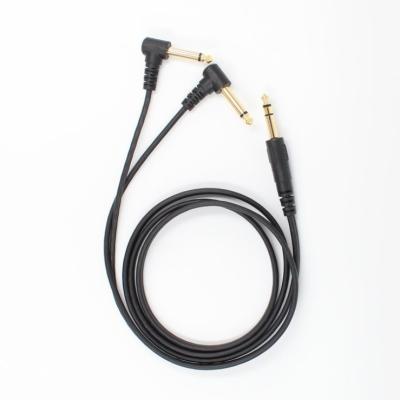 China 6.35mm to 6.35mm Dual Gold Plated 6.35mm Male to Male Stereo to Dual 90 Degree Mono Amplifier Electric Guitar 2 6.35 in 1 Adapter Audio Cable for sale