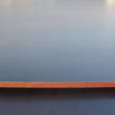 China Linyi Factory Modern ForaKing Poplar Eucalyptus Core Black Brown Film Faced Plywood 4X8 12mm 15mm 18mm For Building for sale