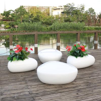 China Modern Fiberglass Lounger Seat Decoration Outdoor Decor Flowerpot Chair for sale