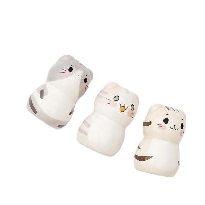 China China Hand Painted Cute Cat Ceramic Crafts, Lovely Small Ceramic Craft Lucky Cat Ornaments for sale