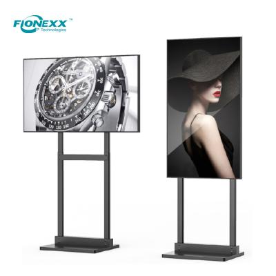 China 65inch 4K High Brightness LCD Window Displays Single Sided Landscape/Portrait en venta