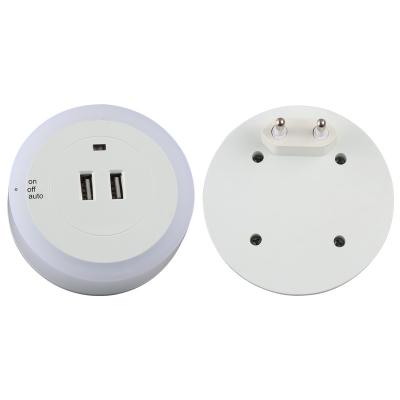 China Modern Night Lamp Dusk To Dawn Sensor Led Night Light With 2 USB Charging Socket for sale