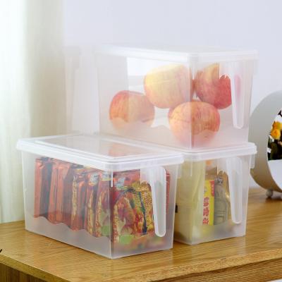 China Universal Stackable Countertop PP Refrigerator Cereal Stored Storage Boxes With Handle Plastic Food Storage Container With Lid for sale