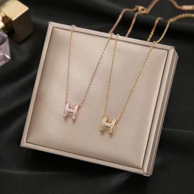 China Hot Selling Luxury Crystal Letter H Necklace From Central Statistical Institute Of Europe And America High Quality Titanium Steel For Women for sale