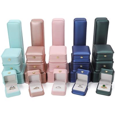 China Custom Logo PU Leather Jewelry Box for Crown Bracelet Pendant Necklace Ring Packaging for sale