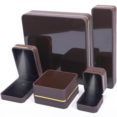 China Han Hong Rectangle Jewelry Box with LED Light and Velvet Lining Luxury Accessories for sale