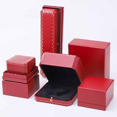 China Papiermateriaal Juwelen doos op maat voor Cartiers Ring Armband Oornissen Halsketting Te koop