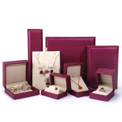 China Wine Red Brush Finishing PU Leather Jewelry Box Package for Luxury Storage for sale