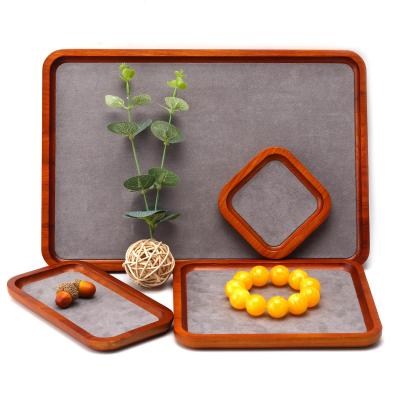 China Red Edge Holzschmuck-Display-Requisiten Superfaser-Bindung Ausstellung Display-Trays zu verkaufen