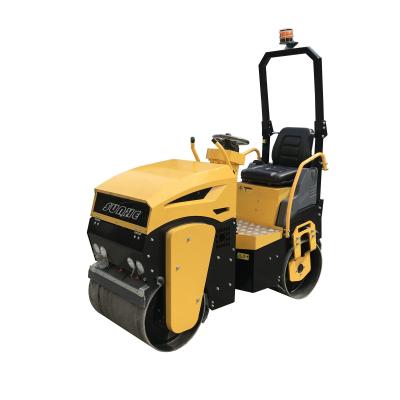 China Asphalt and Road 1.2tons Mini Road Roller Vibratory Soil Compactor with Honda Engine for sale